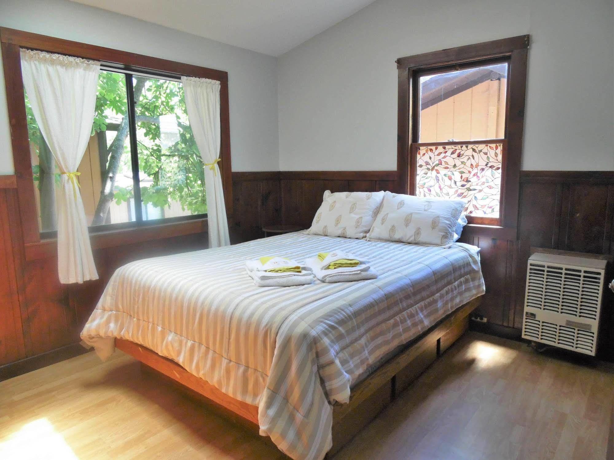 Riverlane Resort Guerneville Buitenkant foto